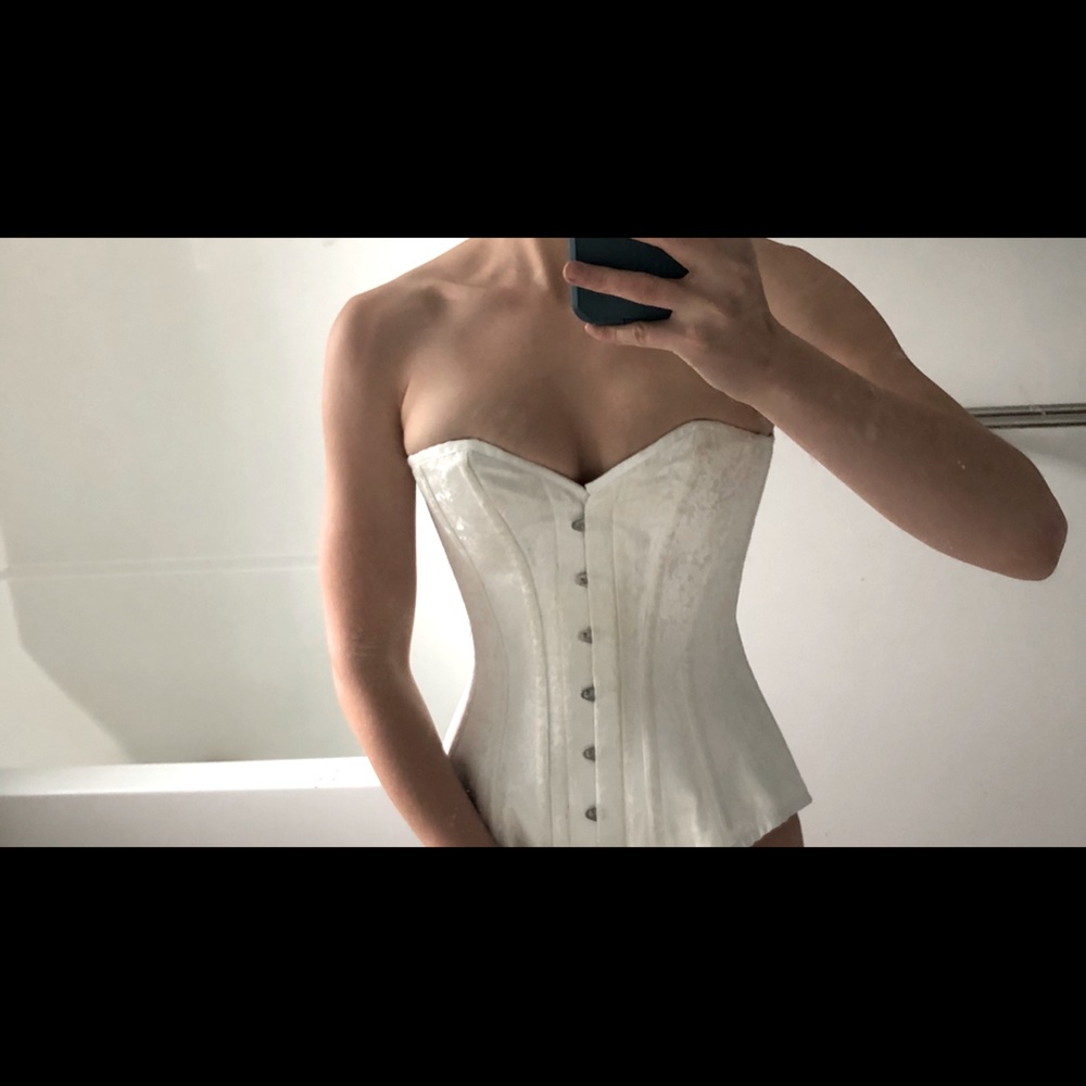 BEAUTIFUL soft floral detailed boned corset